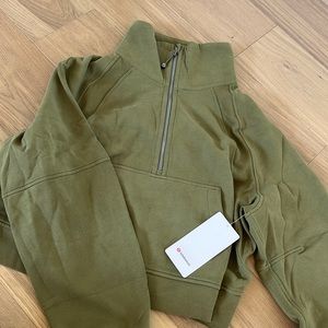 Lululemon NWT scuba funnel neck half zip